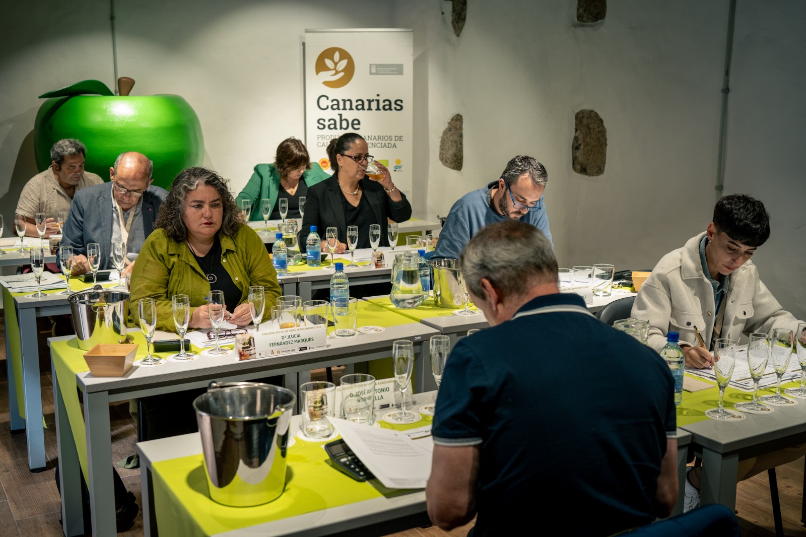 Un total de 23 sidras compiten por convertirse en la Mejor de Canarias en el I Concurso Agrocanarias