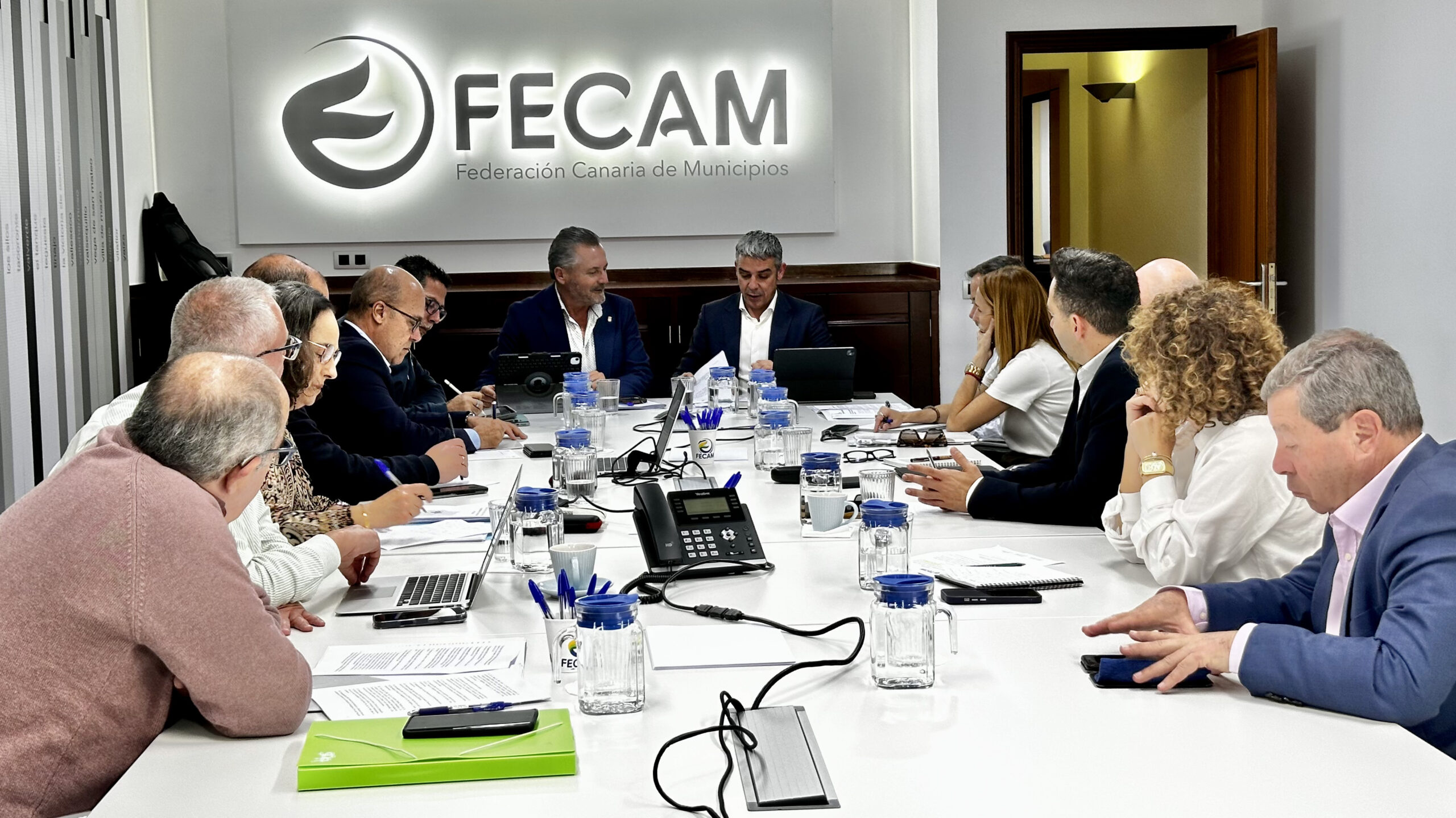 La FECAM respal...